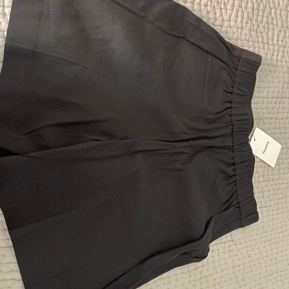 Theory new with tag linen blend pull on shorts - Picture 3 of 5